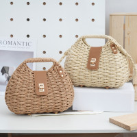 日系簡約貝殼斜後後背包秋季包蓋度假休閒草編包斜背手提包高級包包