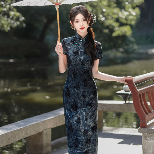國風2025夏秋新款改良絨旗袍新中式大碼長款婚宴禮媽媽演出代