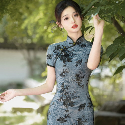 國風2025夏秋新款改良絨旗袍新中式大碼長款婚宴禮媽媽演出代