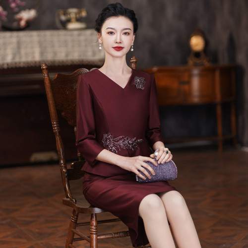 2024春裝新款紫紅色假兩件遮肚顯瘦連衣裙中老媽媽氣質通勤假兩件