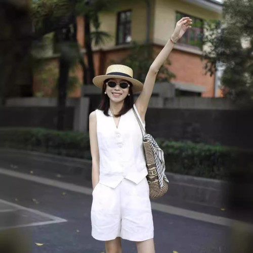 夏季白色亞麻棉麻時尚松弛感高級感穿搭無袖馬甲短褲套裝兩件套女