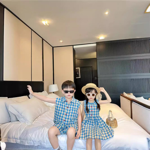 韓系親子裝連衣裙夏裝格紋背心親子裝一家四口母女海邊度假連衣裙