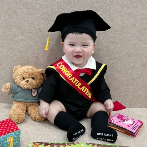 2024年秋季新款哈衣嬰幼兒長袖爬服寶寶畢業典禮造型衣拍滿月百天