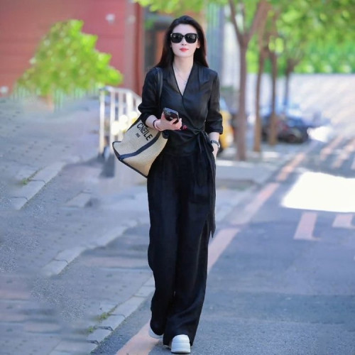 高級感韓版休閒套裝女2024夏季新款時尚輕奢收腰顯瘦上衣濶腿褲潮