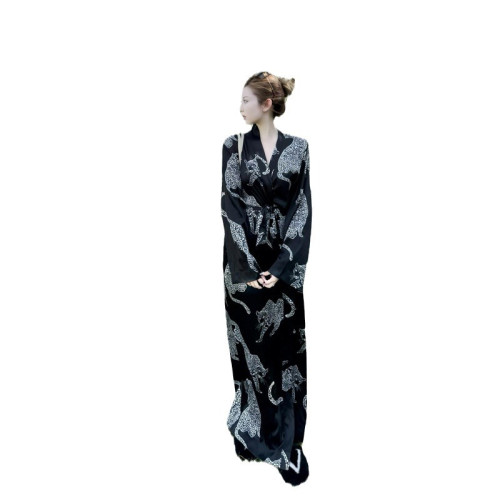 法式夏季新款高級感性感豹子睡裙女秋季輕奢冰絲睡衣居家浴袍晨袍