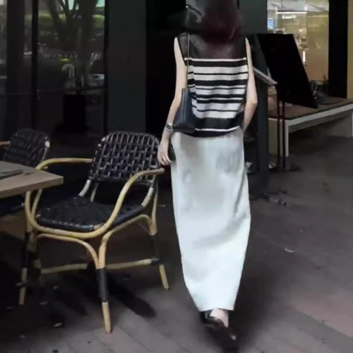 70097大愛美依緣2025新款韓版時尚無袖條紋背心高腰開叉半身裙女