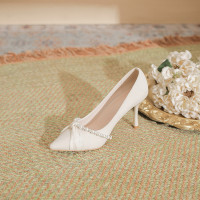 2025新款尖頭細跟高跟鞋大碼加肥加寬珍珠女單鞋小碼淺口仙女風