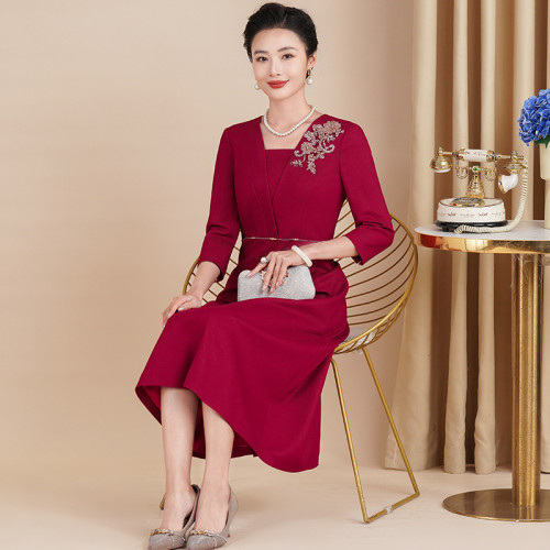 喜婆婆婚宴禮服2025春季新款婚禮端莊喜媽媽女裝年輕酒紅色連衣裙
