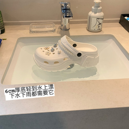 女士洞洞鞋2025新款海濱黃昏懶人包頭珍珠花朵一腳蹬厚底洞洞鞋女