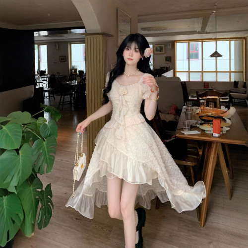 設計感仙女木耳邊方領連衣裙女2025夏季公主風收腰蓬蓬蛋糕裙子潮