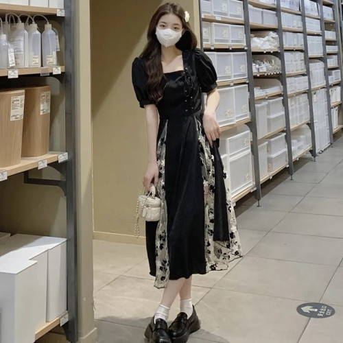復古網紗拼接連衣裙女2025夏季新款收腰顯瘦方領設計感法式小黑裙