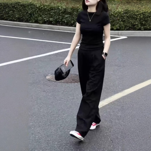 25168大愛美依緣2025新款簡約基礎正肩短袖T恤時尚垂墜感直筒褲女