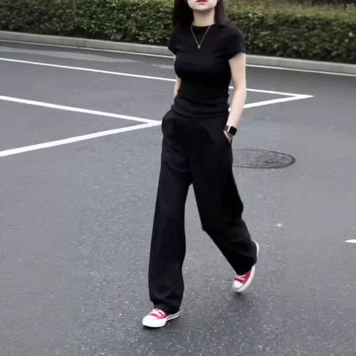 25168大愛美依緣2025新款簡約基礎正肩短袖T恤時尚垂墜感直筒褲女