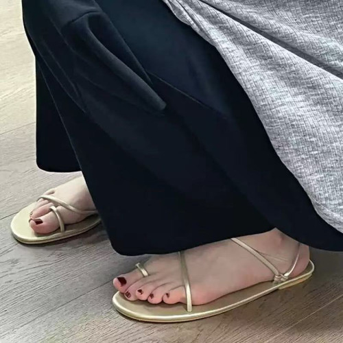 真皮一字帶涼鞋女夏外穿小衆設計羅馬套趾涼拖鞋仙女風平底沙灘鞋