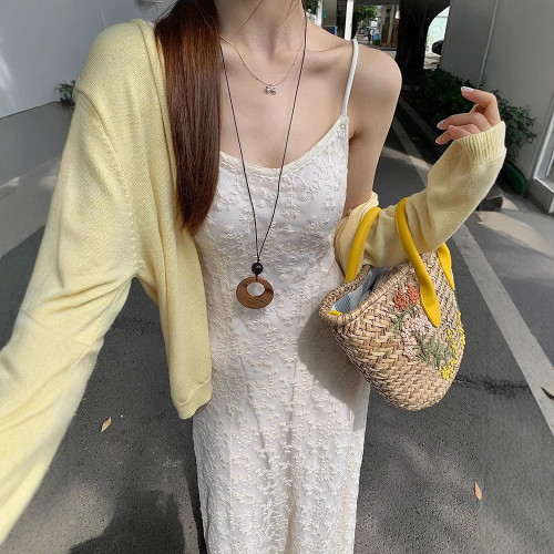 夏季2025新款法式杏色吊帶連衣裙子女高級感氣質早春蕾絲重工長裙