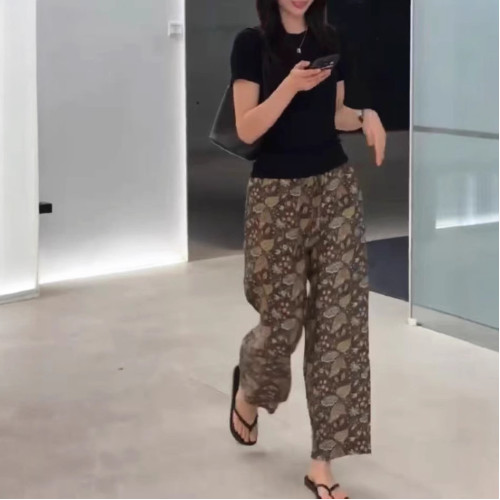 25220大愛美依緣2025夏季新款純色修身短袖T恤時尚印花九分褲顯瘦