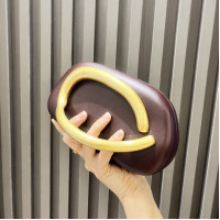 歐美復古小衆酒紅金屬盒子小方包宴會百搭手機手拿斜背小包