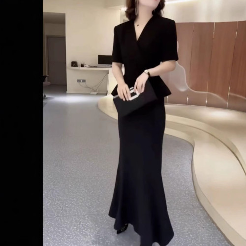 25302大愛美依緣2025新款禦姐風短袖收腰顯瘦上衣高腰魚尾半裙女