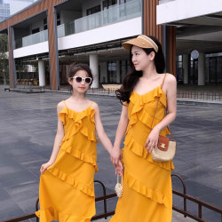 2025親子裝母女裝夏裝新款荷葉吊帶連衣裙女夏新款氣質開叉度假裙