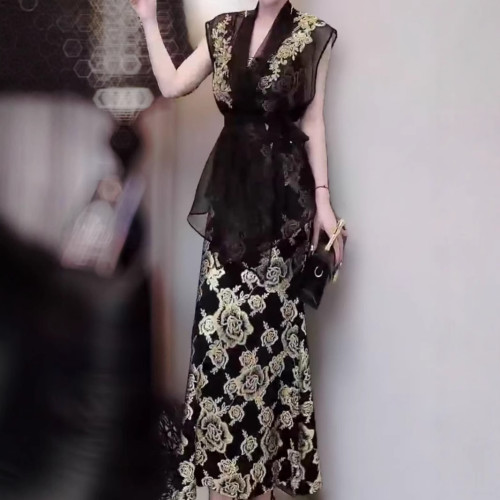 25060婕妤秀2025夏季時尚氣質套裝女披肩修身吊帶裙