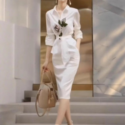 25061婕妤秀白色印花襯衫式連衣裙女2025新款今年流行春季款