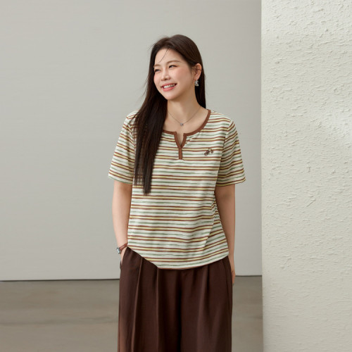 【復古條紋氣質小V領百搭短袖T恤】纖莉秀大碼女裝胖mm2025夏新款