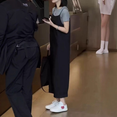 25386大愛美依緣2025夏季新款韓版時尚修身純色T恤+濶腿背帶褲潮