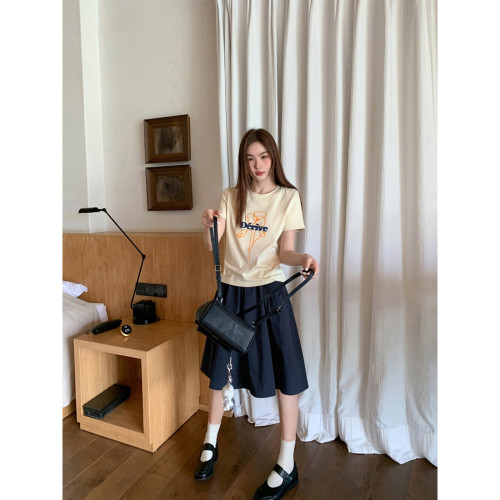 原創藝術感刺綉印花短袖t恤女夏設計感
