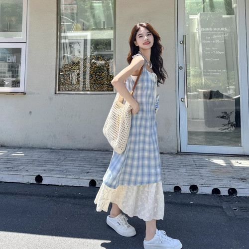 【歡迎看板】藍色格紋吊帶裙連衣裙新款夏季假兩件拼接蕾絲設計長