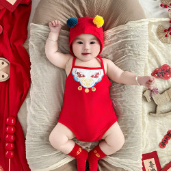 2025夏季新款男女寶寶周嵗宴百天爬服喜慶紅色刺綉吊帶哈衣5321