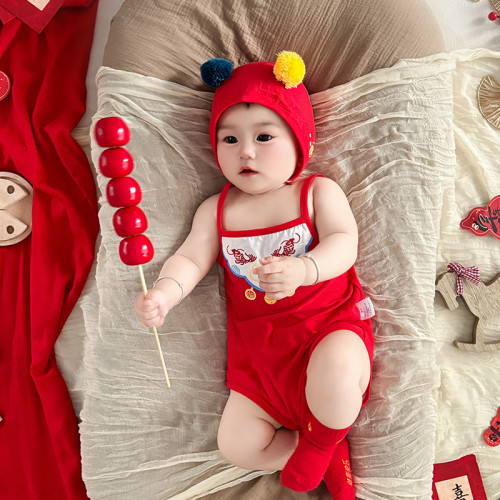 2025夏季新款男女寶寶周嵗宴百天爬服喜慶紅色刺綉吊帶哈衣5321