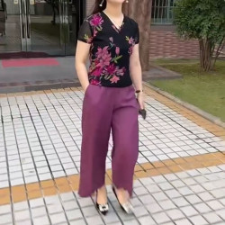 25518大愛美依緣2025夏季新款V領短袖印花小衫高腰九分褲洋氣顯瘦