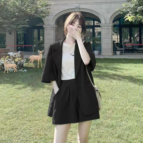 時尚小西裝套裝女士薄款2025夏季新款韓版休閒西服外套短褲兩件套