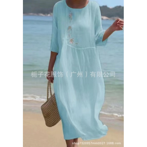女式休閒連衣裙綉花圓領時尚基礎戶外日常常規修身淨色秋季款