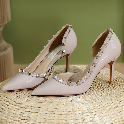 2025春夏新款裸色漆皮側空鉚釘尖頭細跟淺口柳釘單鞋高跟鞋女鞋