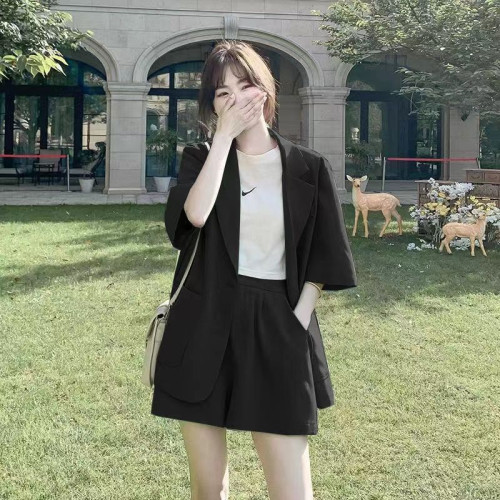 時尚小西裝套裝女士薄款2024夏季新款韓版休閒西服外套短褲兩件套