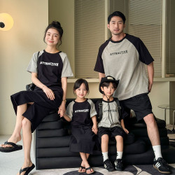 夏季短袖連衣裙家庭裝一家三四口韓版洋氣炸街拼接字母印花全家服