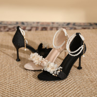 2024夏季新款珍珠一字釦高跟涼鞋大碼加肥加寬花朵淺口女鞋仙女風