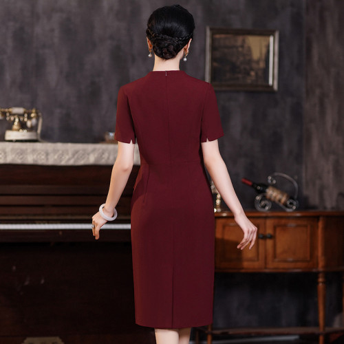 喜婆婆旗袍改良連衣裙2024中年媽媽婚宴高級大氣婚宴禮服平時可穿
