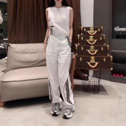 25535大愛美依緣2025夏季新款簡約休閒時尚無袖上衣直筒長褲套裝