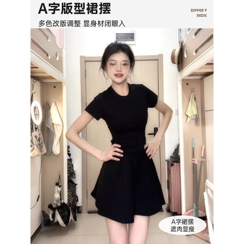 黑色魚骨連衣裙掐腰小黑裙2025夏季穿搭收腰顯瘦赫本風a字短裙子