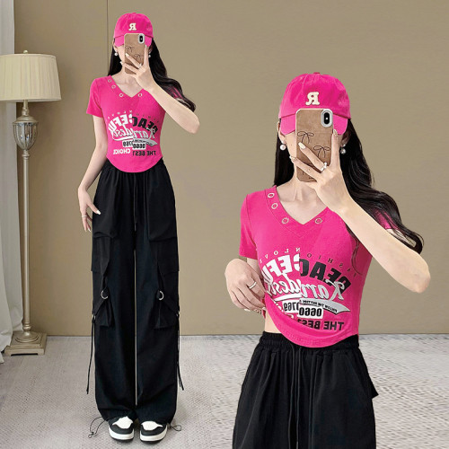 跳舞時尚休閒運動套裝女夏2025新款顯瘦V領T恤搭配工裝褲弧形衣擺