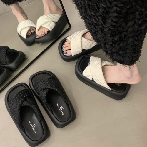 配裙子網紅時尚沙灘一字拖涼拖鞋女夏外穿2025新款厚底交叉帶拖鞋