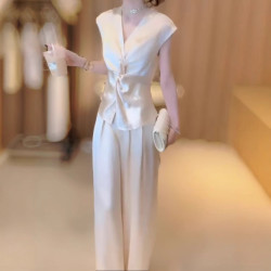 25089婕妤秀甜美V領無袖掐褶上衣直筒褲2025夏季新款套裝