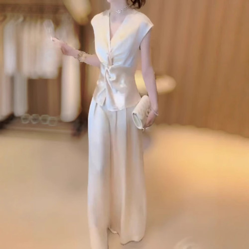 25089婕妤秀甜美V領無袖掐褶上衣直筒褲2025夏季新款套裝