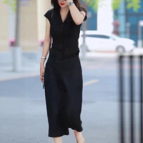 25629大愛美依緣2025夏季新款純色V領收腰上衣開叉半身裙兩件套女