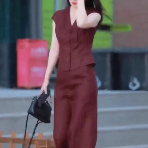 25629大愛美依緣2025夏季新款純色V領收腰上衣開叉半身裙兩件套女