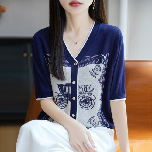 媽媽裝大碼冰絲針織衫女士短袖t恤寬松遮肚子顯瘦v領印花上衣夏季