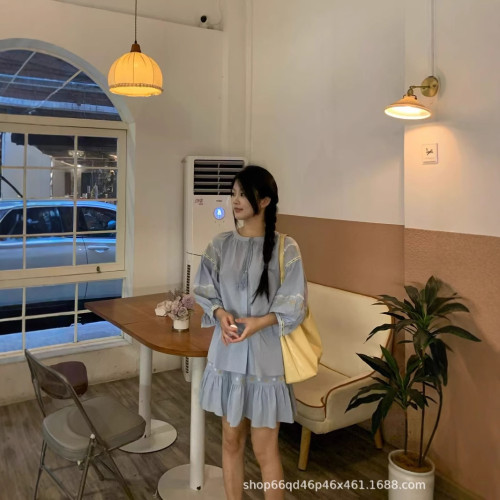 藍色溫柔風綉花短袖半身裙套裝女夏季設計感甜美兩件套