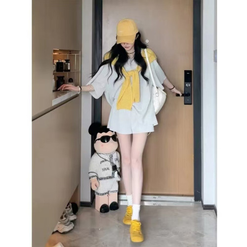 海鹽套裝女2025夏季慵懶風寬松休閒圓領華夫格T恤+高腰短褲兩件套